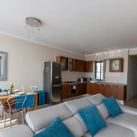 Sunset Apt With Seaview - 2 Bedrooms * St. Paul's Bay