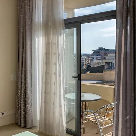 Sunset Apt With Seaview - 2 Bedrooms *