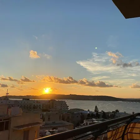 Daire Sunset Apt With Seaview - 2 Bedrooms St. Paul's Bay