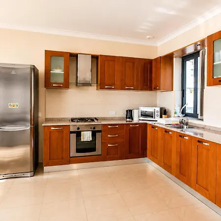 Apartament Spacious 2 Bedroom With Seaview & Sunsets St. Paul's Bay