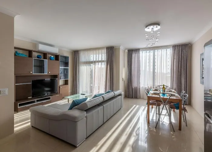 Sunset & Seaview - 2 Bedrooms *