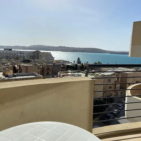 アパート Spacious 2 Bedroom With Seaview & Sunsets *