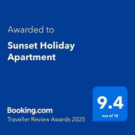 Spacious 2 Bedroom With Seaview & Sunsets アパート