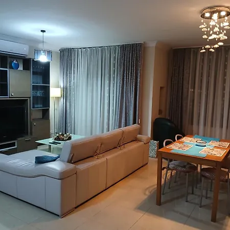 Spacious 2 Bedroom With Seaview & Sunsets セント・ポールズ・ベイ